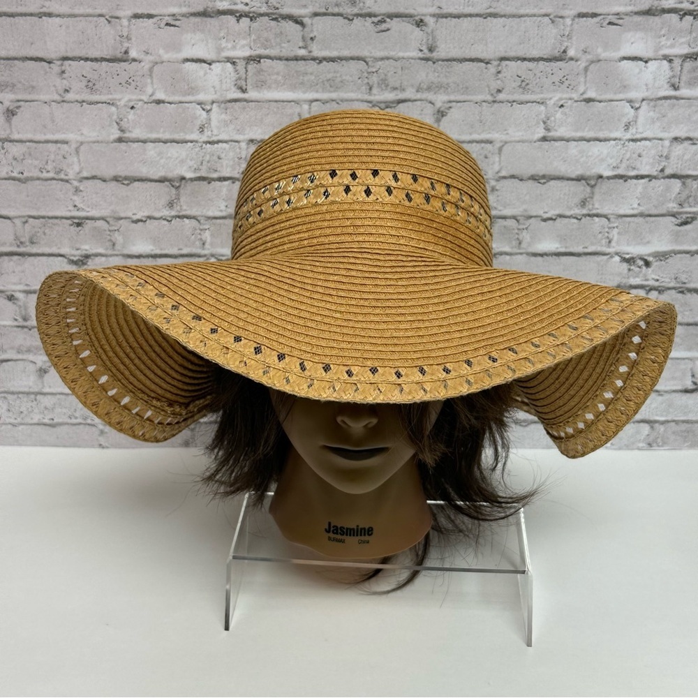 Womens Wide Brim Woven Tan Sun Hat S-M Floppy Beach Hat Cut Out Accents
